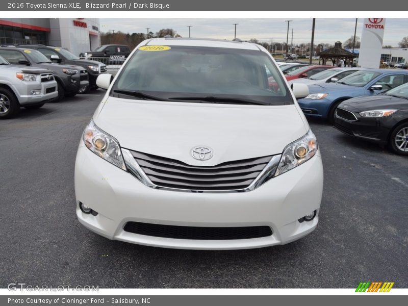 Blizzard Pearl / Dark Bisque 2016 Toyota Sienna XLE