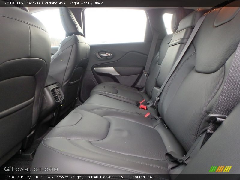 Bright White / Black 2018 Jeep Cherokee Overland 4x4