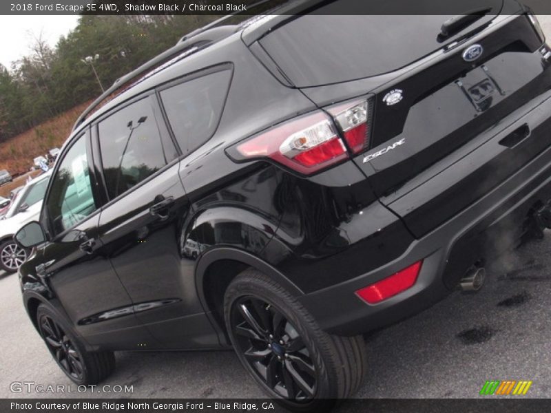 Shadow Black / Charcoal Black 2018 Ford Escape SE 4WD