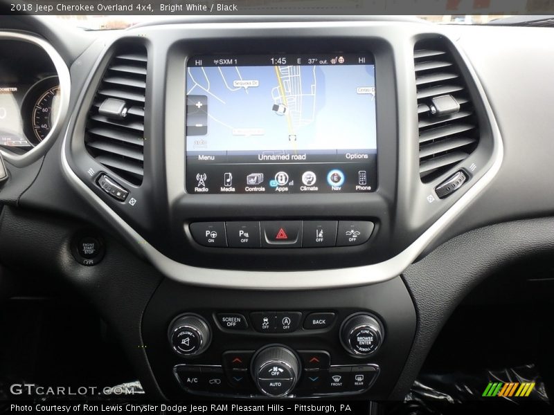 Bright White / Black 2018 Jeep Cherokee Overland 4x4