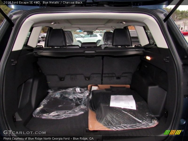  2018 Escape SE 4WD Trunk