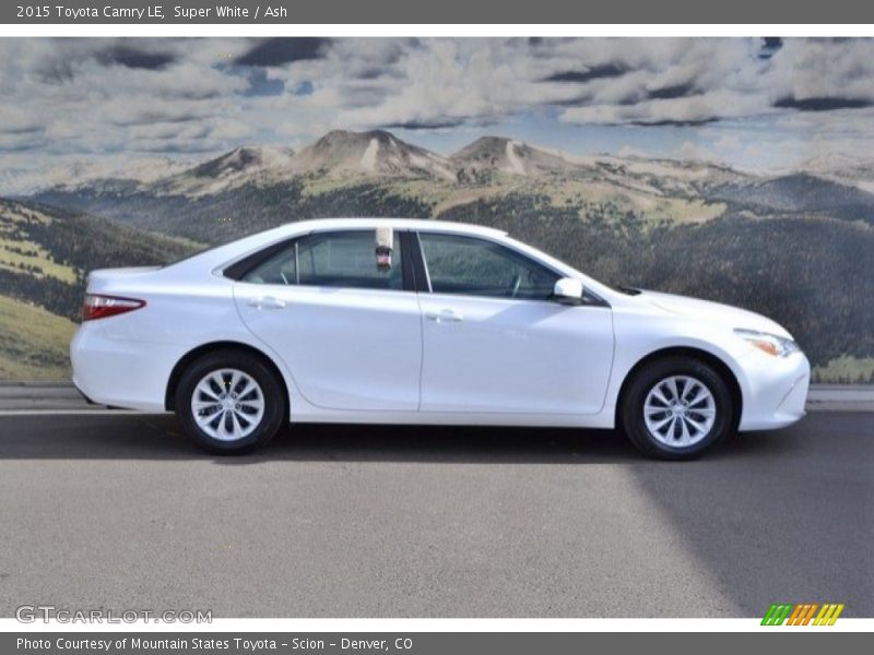Super White / Ash 2015 Toyota Camry LE