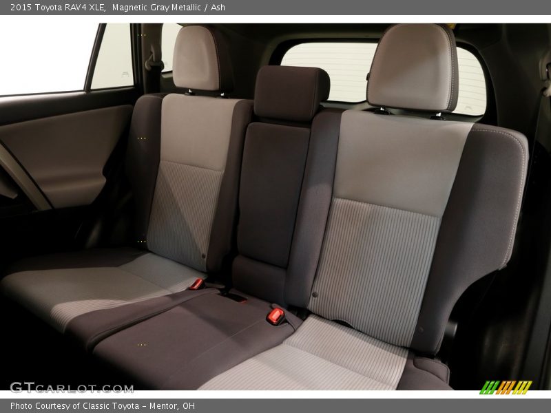 Magnetic Gray Metallic / Ash 2015 Toyota RAV4 XLE