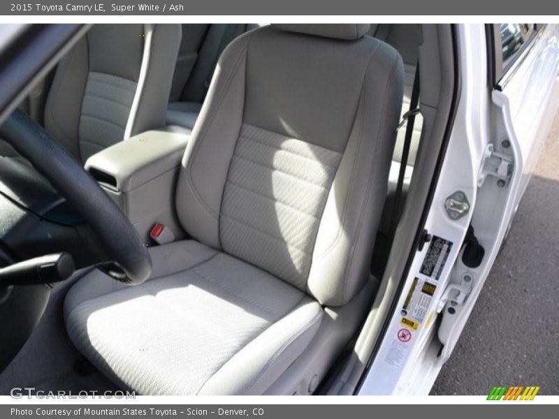 Super White / Ash 2015 Toyota Camry LE
