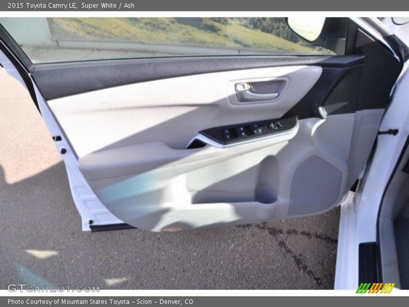 Super White / Ash 2015 Toyota Camry LE