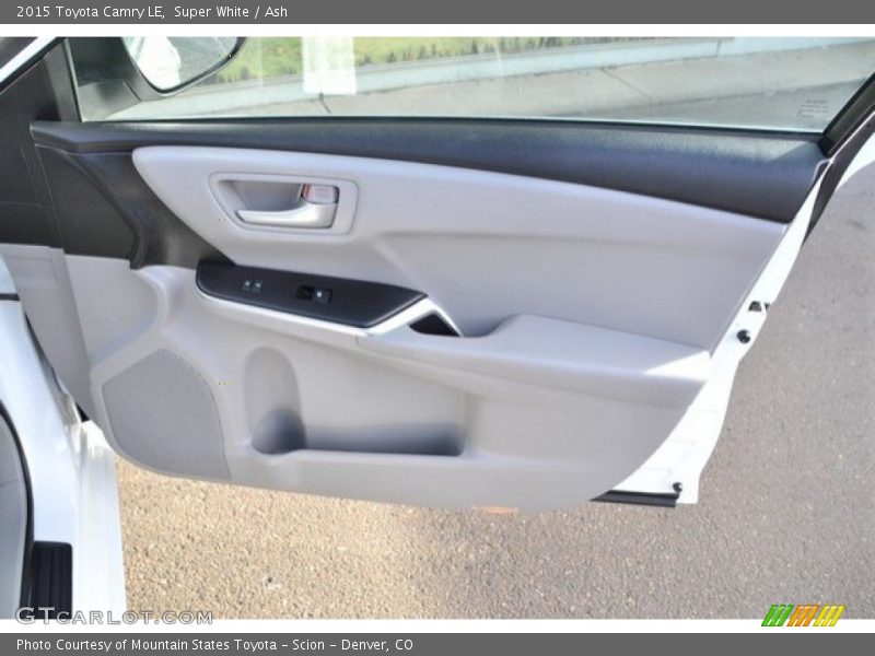 Super White / Ash 2015 Toyota Camry LE