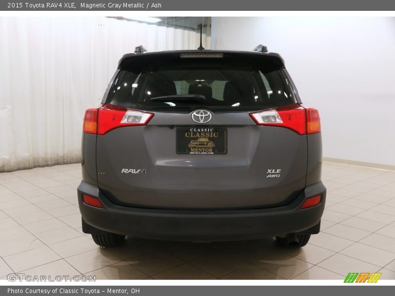 Magnetic Gray Metallic / Ash 2015 Toyota RAV4 XLE
