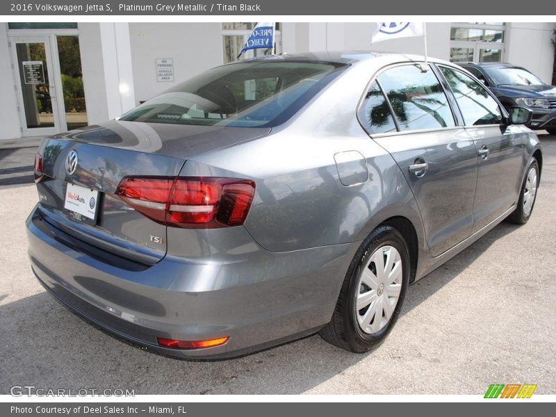 Platinum Grey Metallic / Titan Black 2016 Volkswagen Jetta S