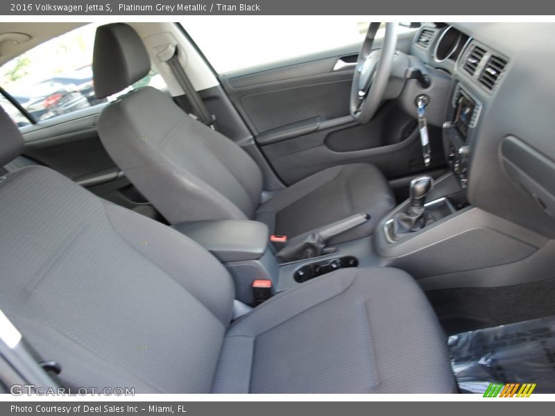 Platinum Grey Metallic / Titan Black 2016 Volkswagen Jetta S