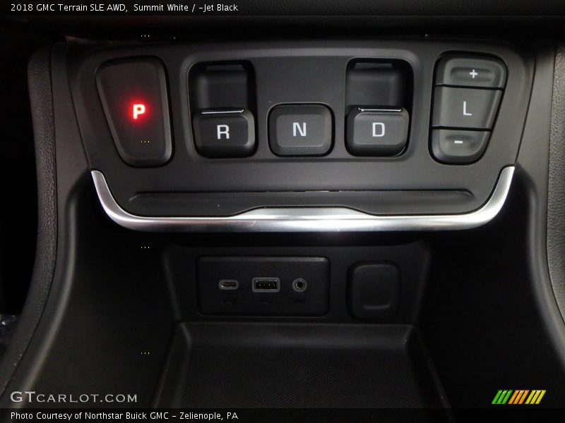 Summit White / ­Jet Black 2018 GMC Terrain SLE AWD