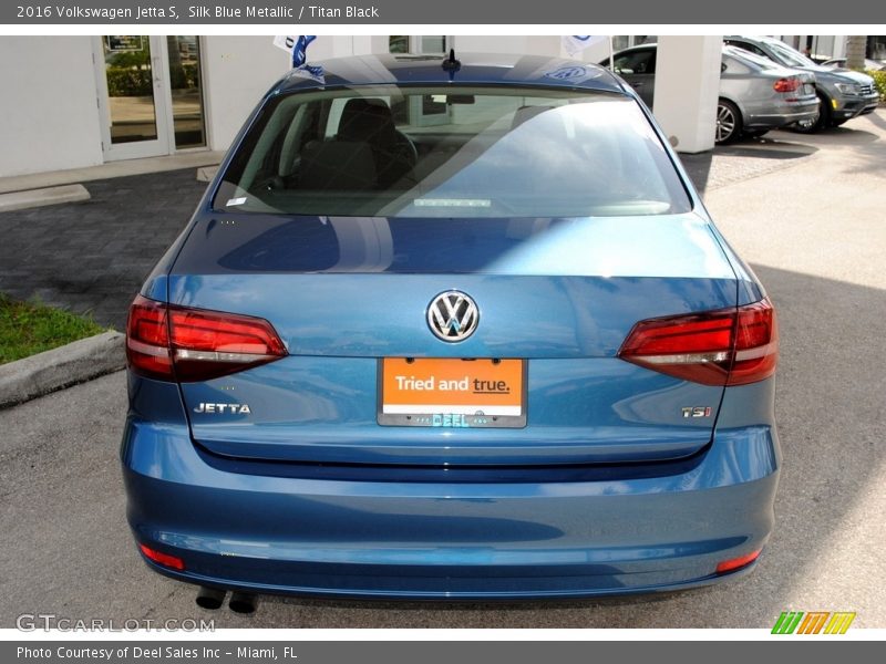Silk Blue Metallic / Titan Black 2016 Volkswagen Jetta S
