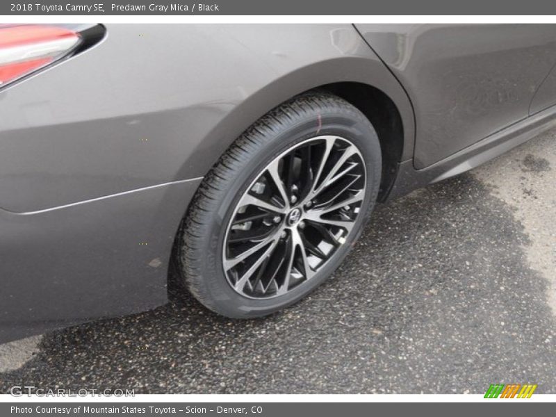 Predawn Gray Mica / Black 2018 Toyota Camry SE