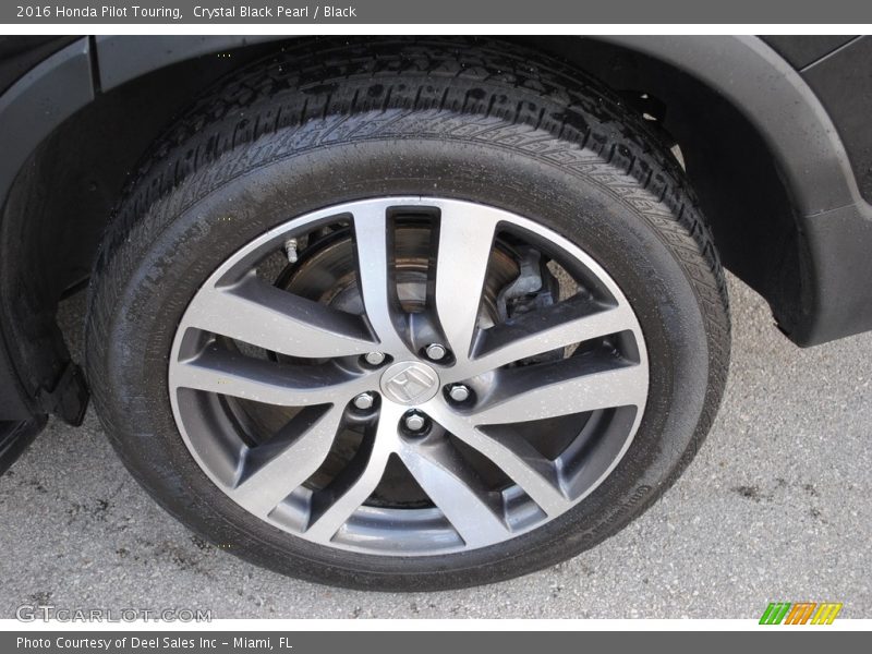 Crystal Black Pearl / Black 2016 Honda Pilot Touring