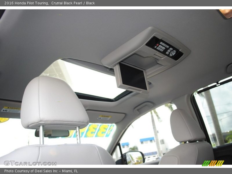 Crystal Black Pearl / Black 2016 Honda Pilot Touring