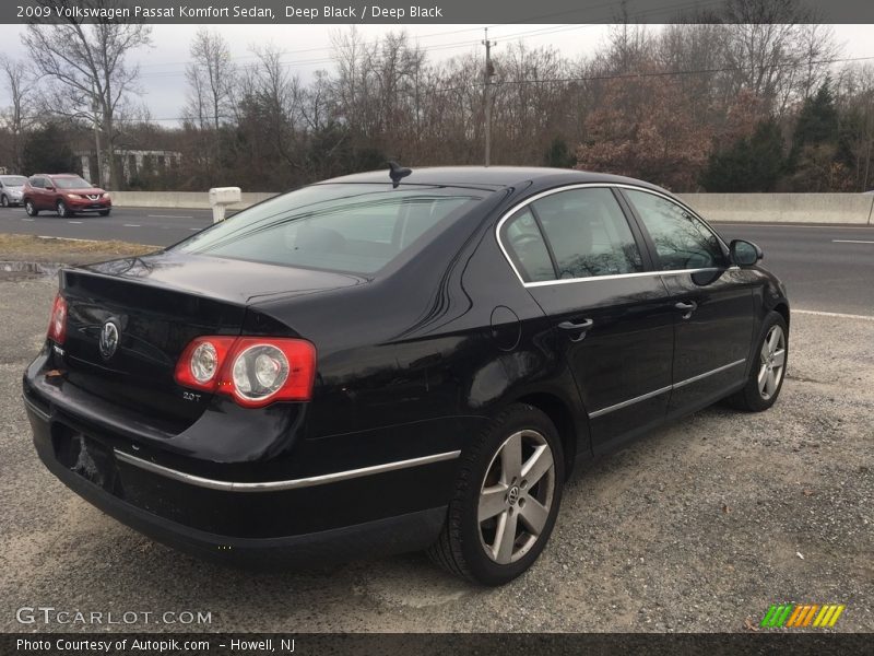 Deep Black / Deep Black 2009 Volkswagen Passat Komfort Sedan