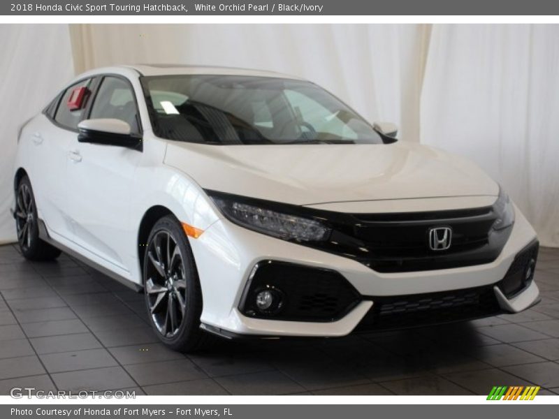 White Orchid Pearl / Black/Ivory 2018 Honda Civic Sport Touring Hatchback