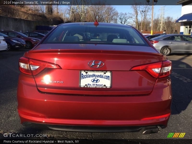 Venetian Red / Beige 2016 Hyundai Sonata SE