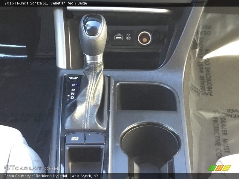 Venetian Red / Beige 2016 Hyundai Sonata SE