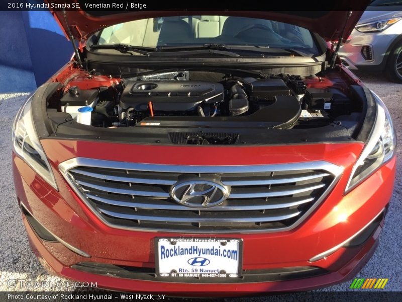Venetian Red / Beige 2016 Hyundai Sonata SE