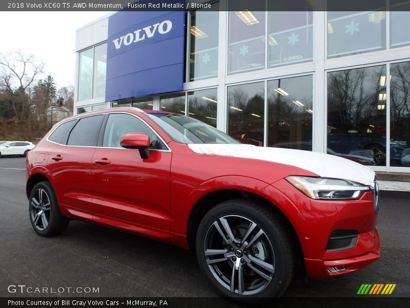 Front 3/4 View of 2018 XC60 T5 AWD Momentum