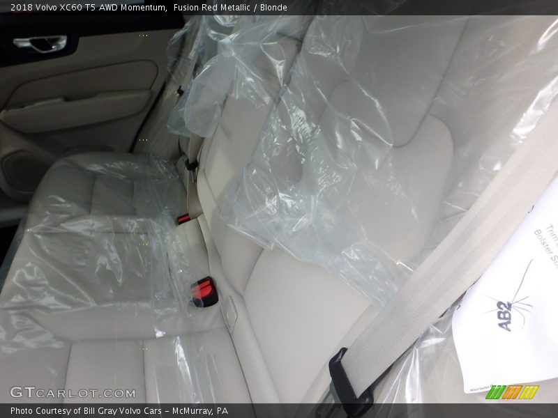 Fusion Red Metallic / Blonde 2018 Volvo XC60 T5 AWD Momentum