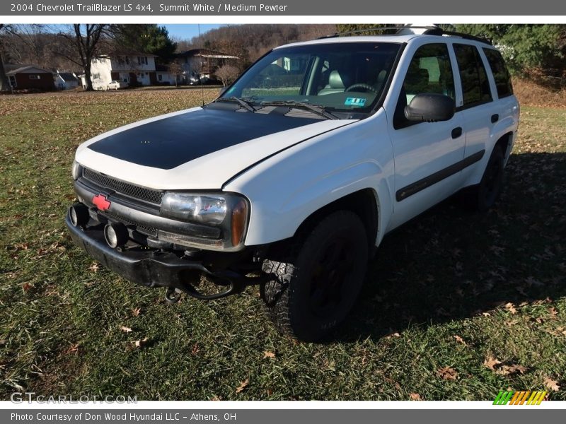 Summit White / Medium Pewter 2004 Chevrolet TrailBlazer LS 4x4
