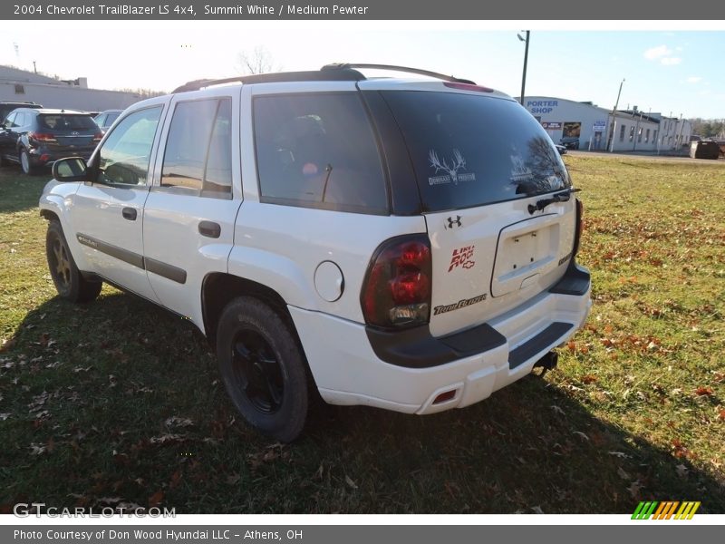 Summit White / Medium Pewter 2004 Chevrolet TrailBlazer LS 4x4