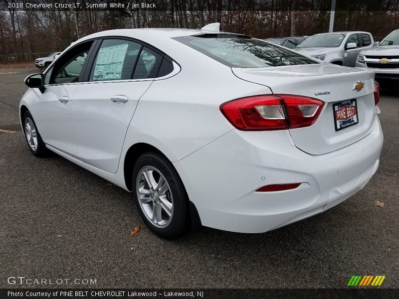 Summit White / Jet Black 2018 Chevrolet Cruze LT
