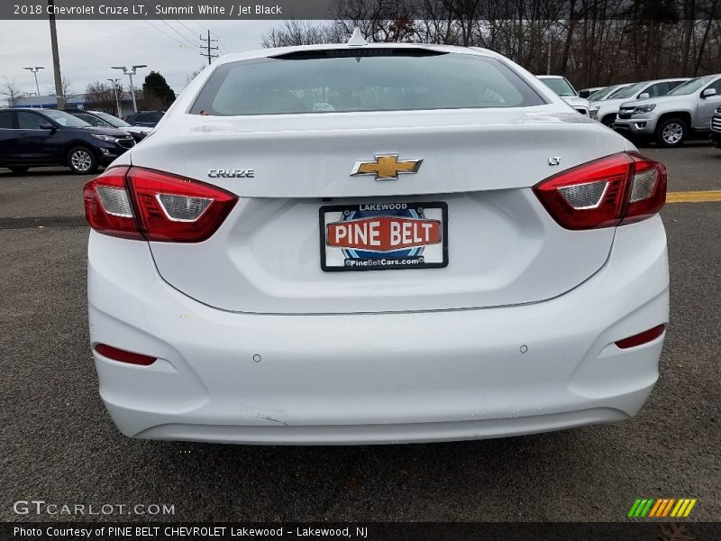 Summit White / Jet Black 2018 Chevrolet Cruze LT