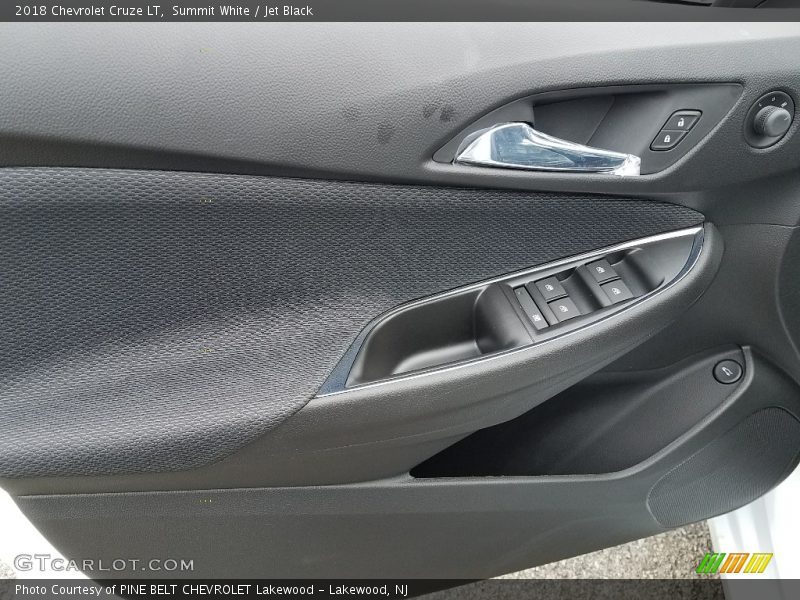 Summit White / Jet Black 2018 Chevrolet Cruze LT