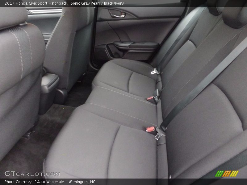 Sonic Gray Pearl / Black/Ivory 2017 Honda Civic Sport Hatchback