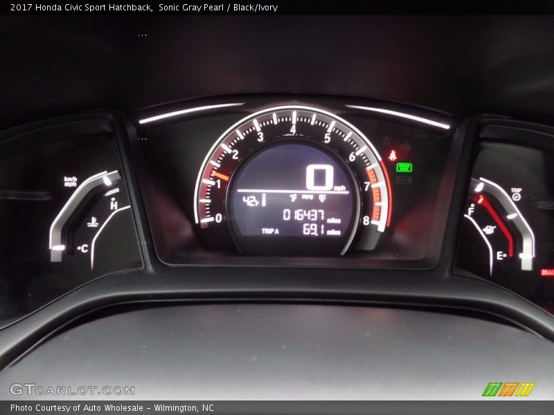 Sonic Gray Pearl / Black/Ivory 2017 Honda Civic Sport Hatchback