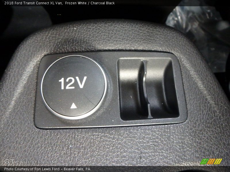 Frozen White / Charcoal Black 2018 Ford Transit Connect XL Van