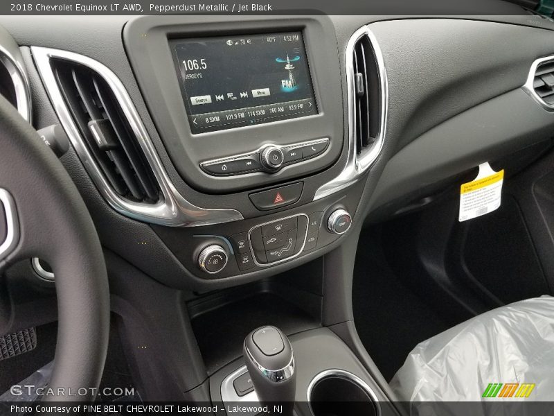 Pepperdust Metallic / Jet Black 2018 Chevrolet Equinox LT AWD