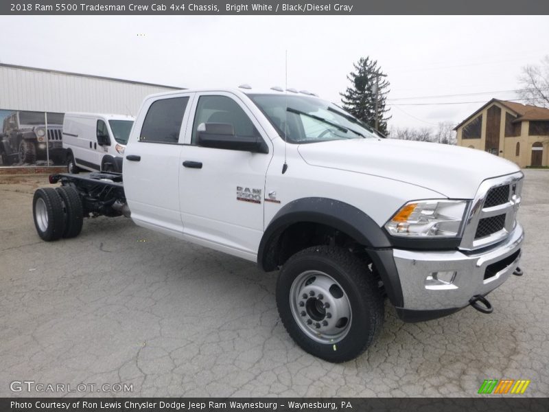  2018 5500 Tradesman Crew Cab 4x4 Chassis Bright White