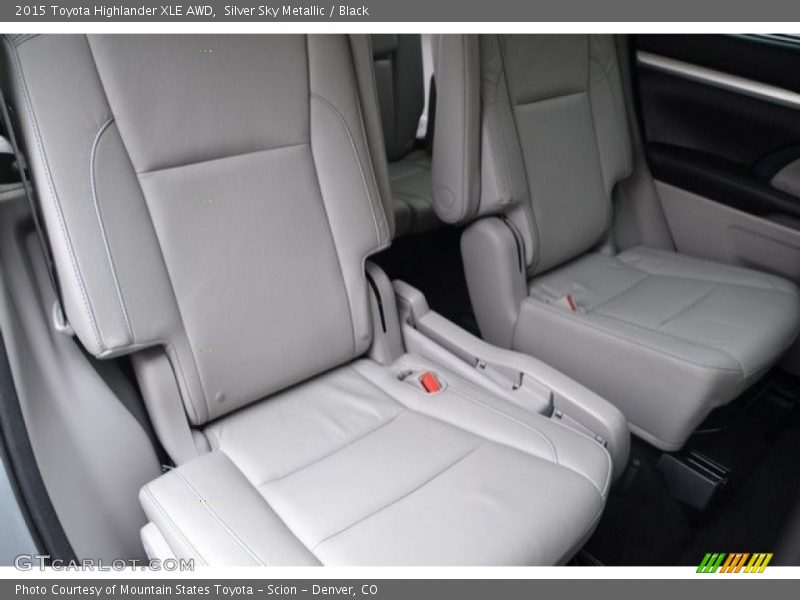 Silver Sky Metallic / Black 2015 Toyota Highlander XLE AWD