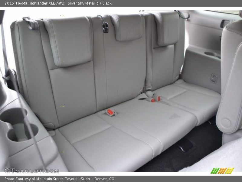 Silver Sky Metallic / Black 2015 Toyota Highlander XLE AWD