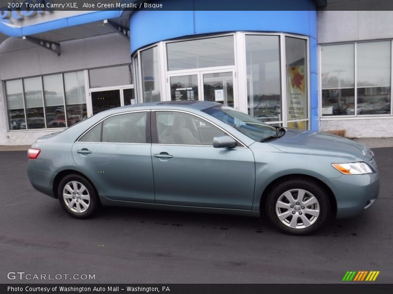 Aloe Green Metallic / Bisque 2007 Toyota Camry XLE
