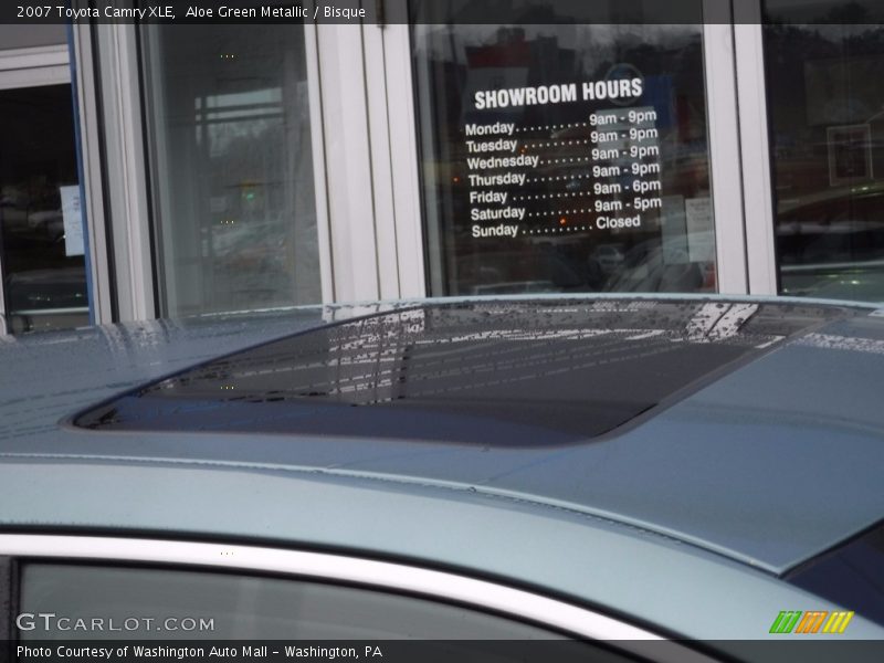 Aloe Green Metallic / Bisque 2007 Toyota Camry XLE