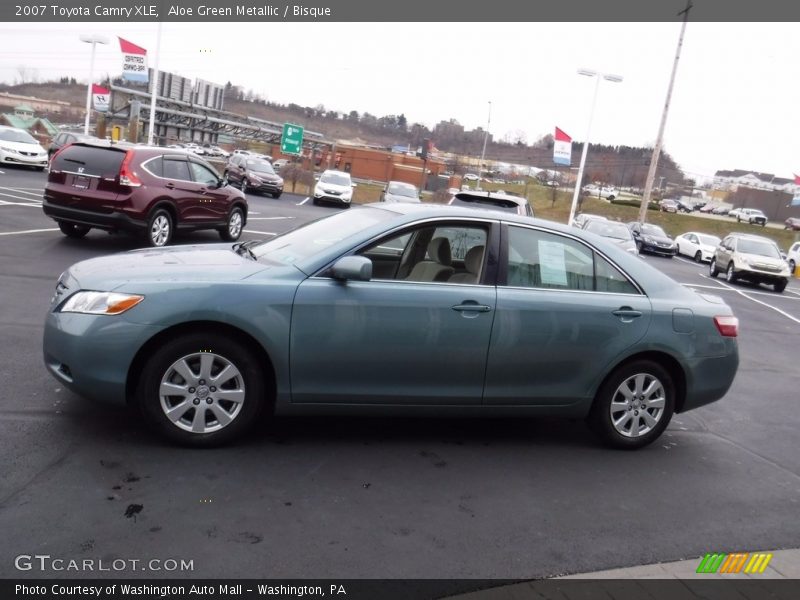 Aloe Green Metallic / Bisque 2007 Toyota Camry XLE
