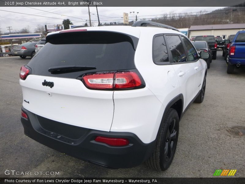 Bright White / Black 2018 Jeep Cherokee Altitude 4x4