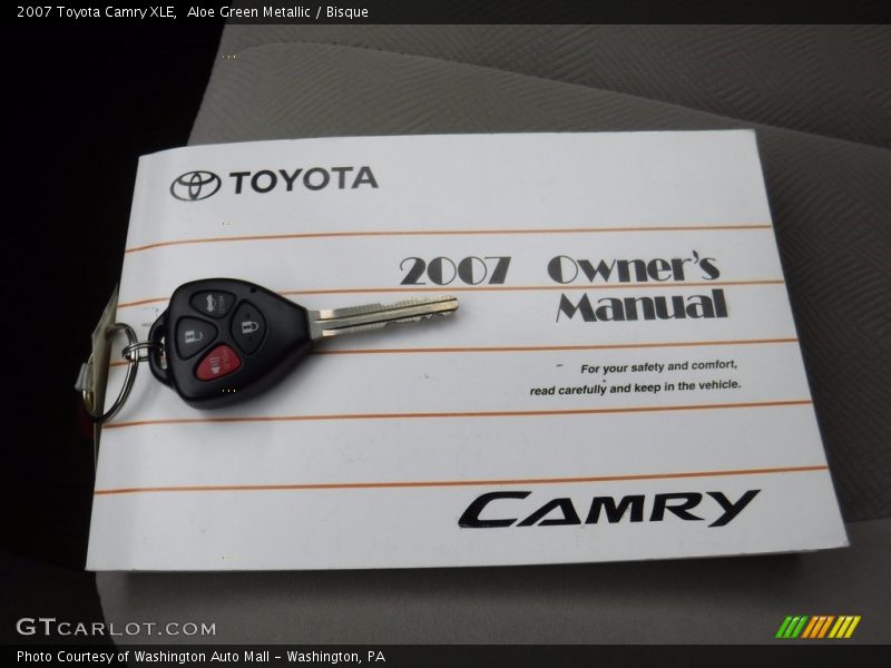 Aloe Green Metallic / Bisque 2007 Toyota Camry XLE