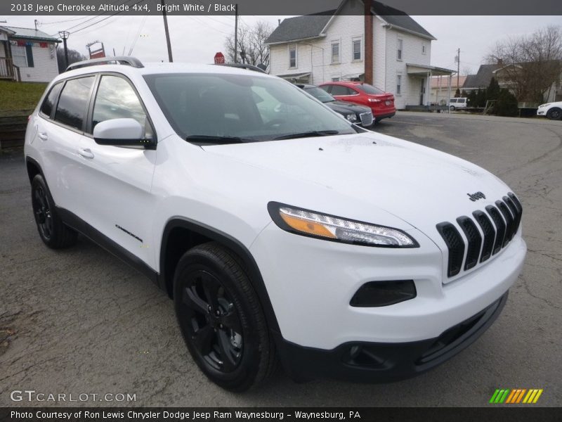 Bright White / Black 2018 Jeep Cherokee Altitude 4x4
