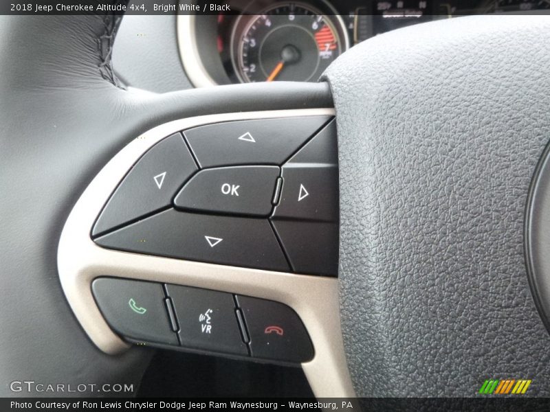 Bright White / Black 2018 Jeep Cherokee Altitude 4x4
