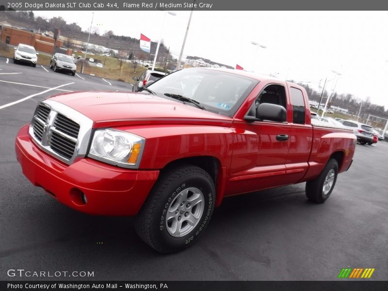 Flame Red / Medium Slate Gray 2005 Dodge Dakota SLT Club Cab 4x4