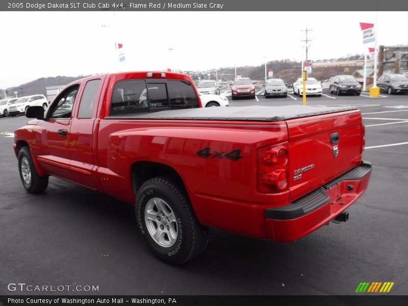 Flame Red / Medium Slate Gray 2005 Dodge Dakota SLT Club Cab 4x4