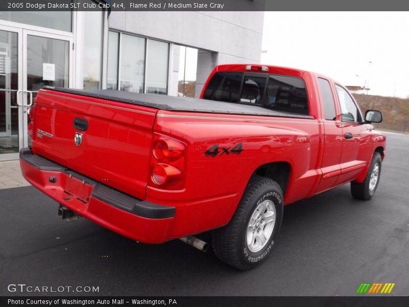 Flame Red / Medium Slate Gray 2005 Dodge Dakota SLT Club Cab 4x4