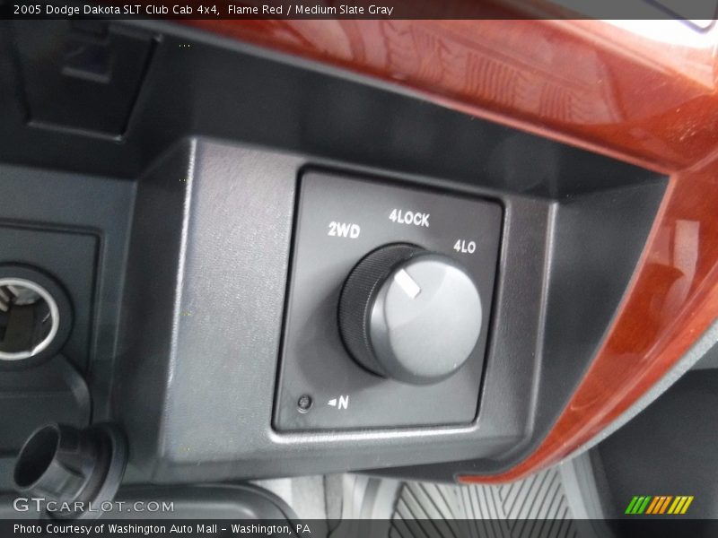 Flame Red / Medium Slate Gray 2005 Dodge Dakota SLT Club Cab 4x4