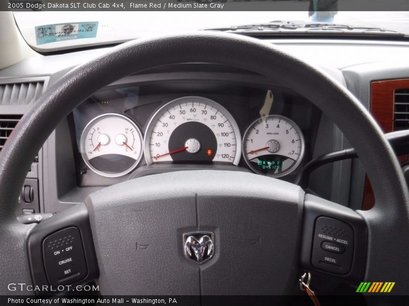 Flame Red / Medium Slate Gray 2005 Dodge Dakota SLT Club Cab 4x4