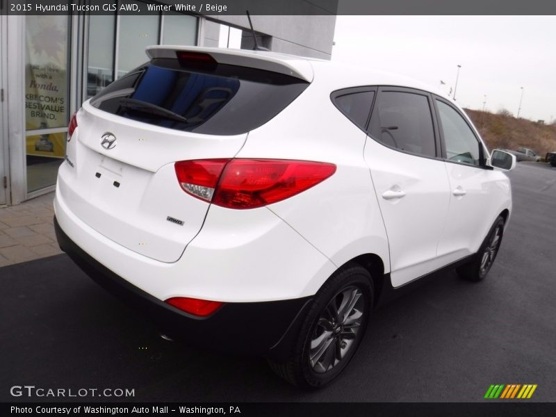 Winter White / Beige 2015 Hyundai Tucson GLS AWD